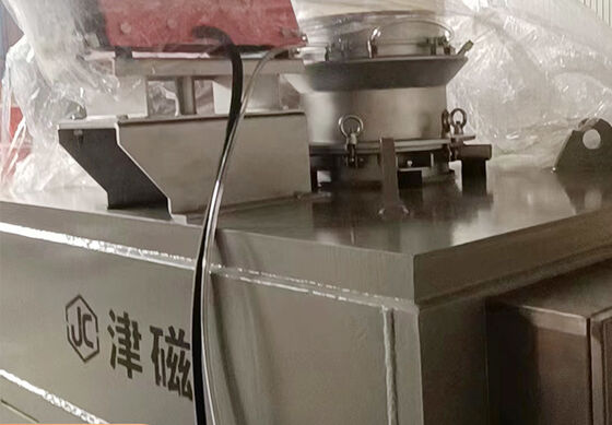 Equipamento de separação magnética de alta intensidade para remoção de ferro em pó seco